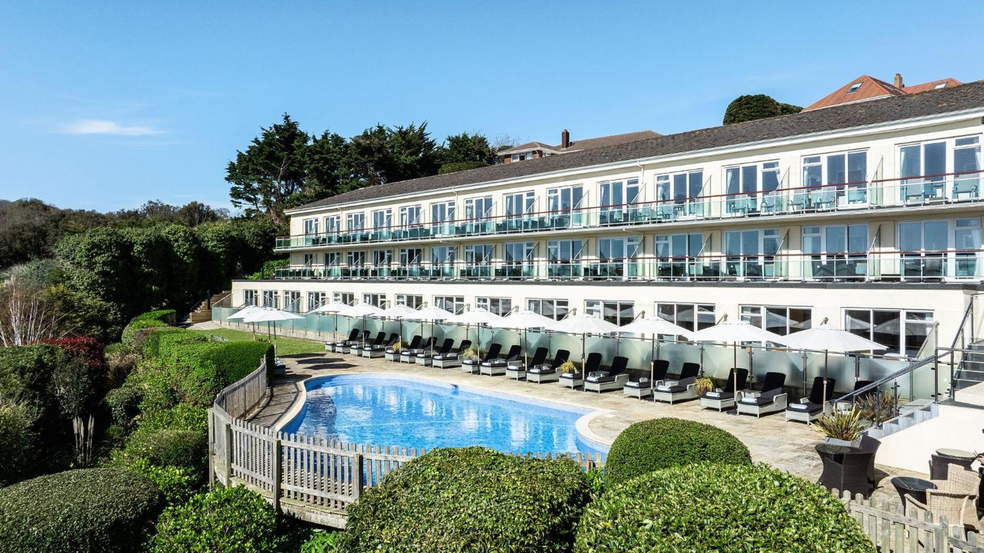 Hotel Cristina St Lawrence Экстерьер фото