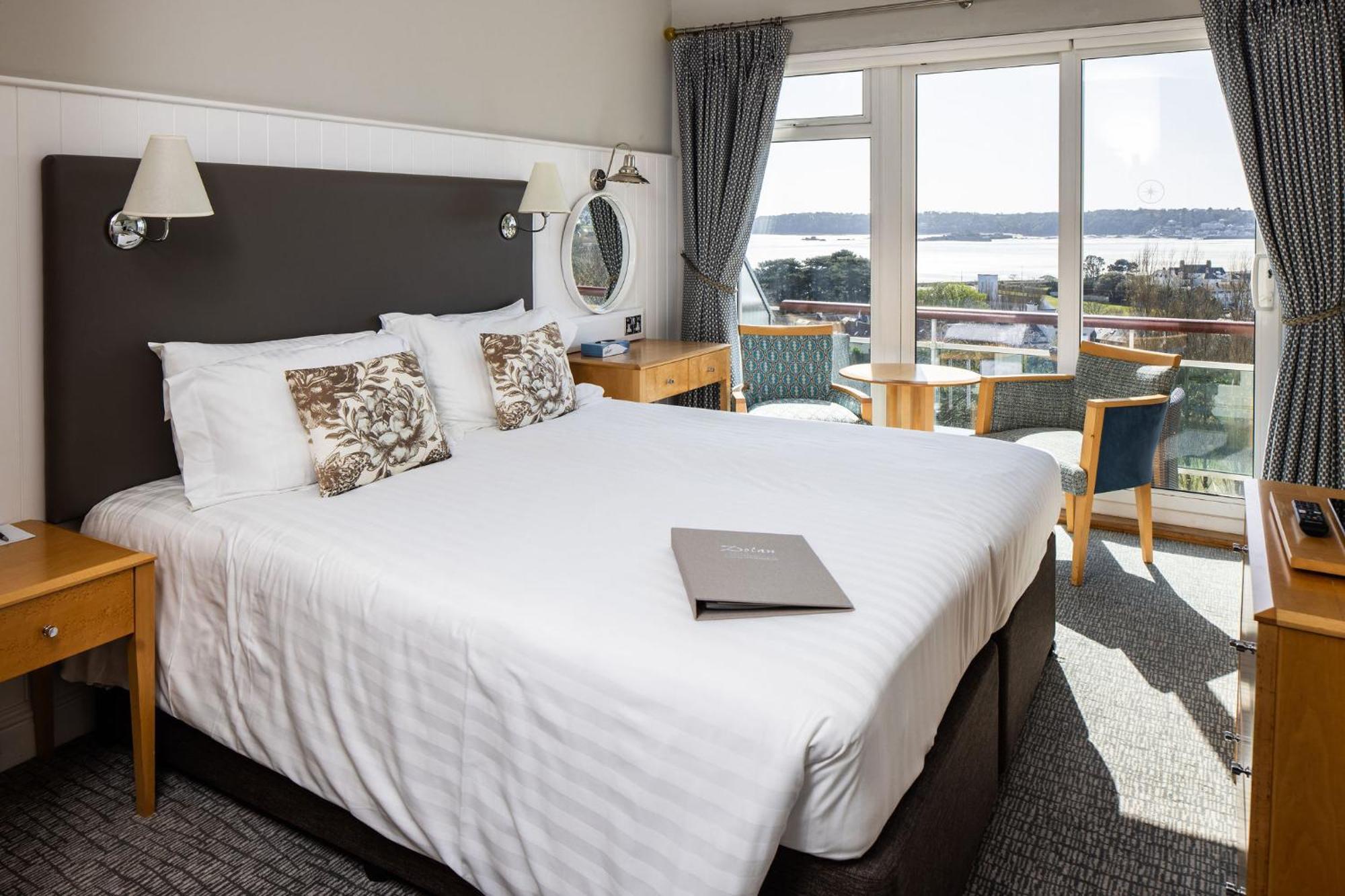 Hotel Cristina St Lawrence Экстерьер фото